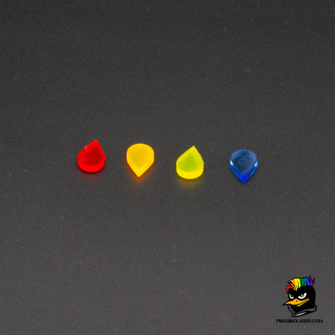 Foto de conjunto de contadores en forma de gota en metacrilato de distintos colores: rojo, naraja, amarillo y azul.