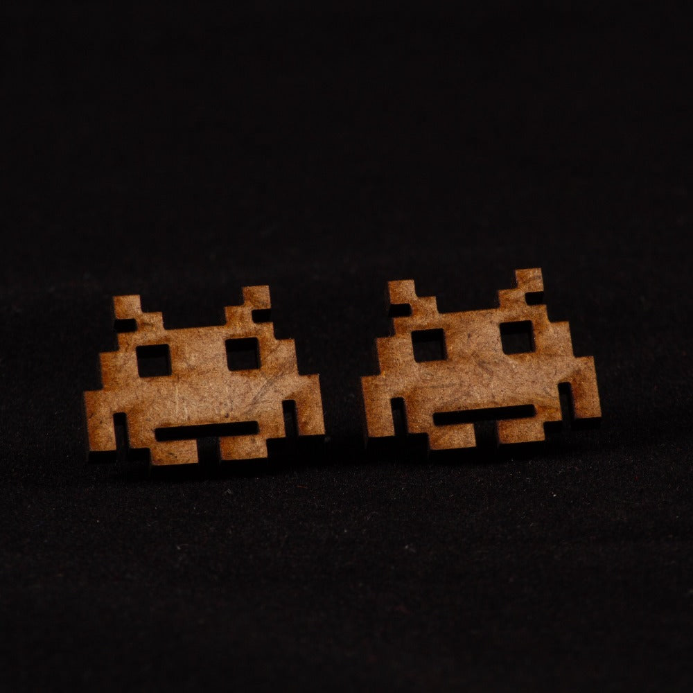 Pendientes Space Invaders en madera