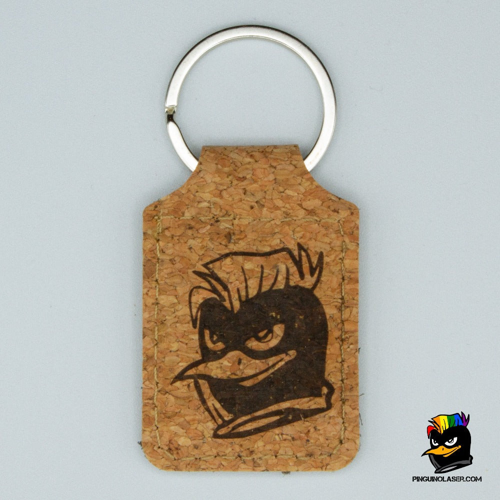 Llavero corcho natural de frente con el logo de pingüino láser grabado