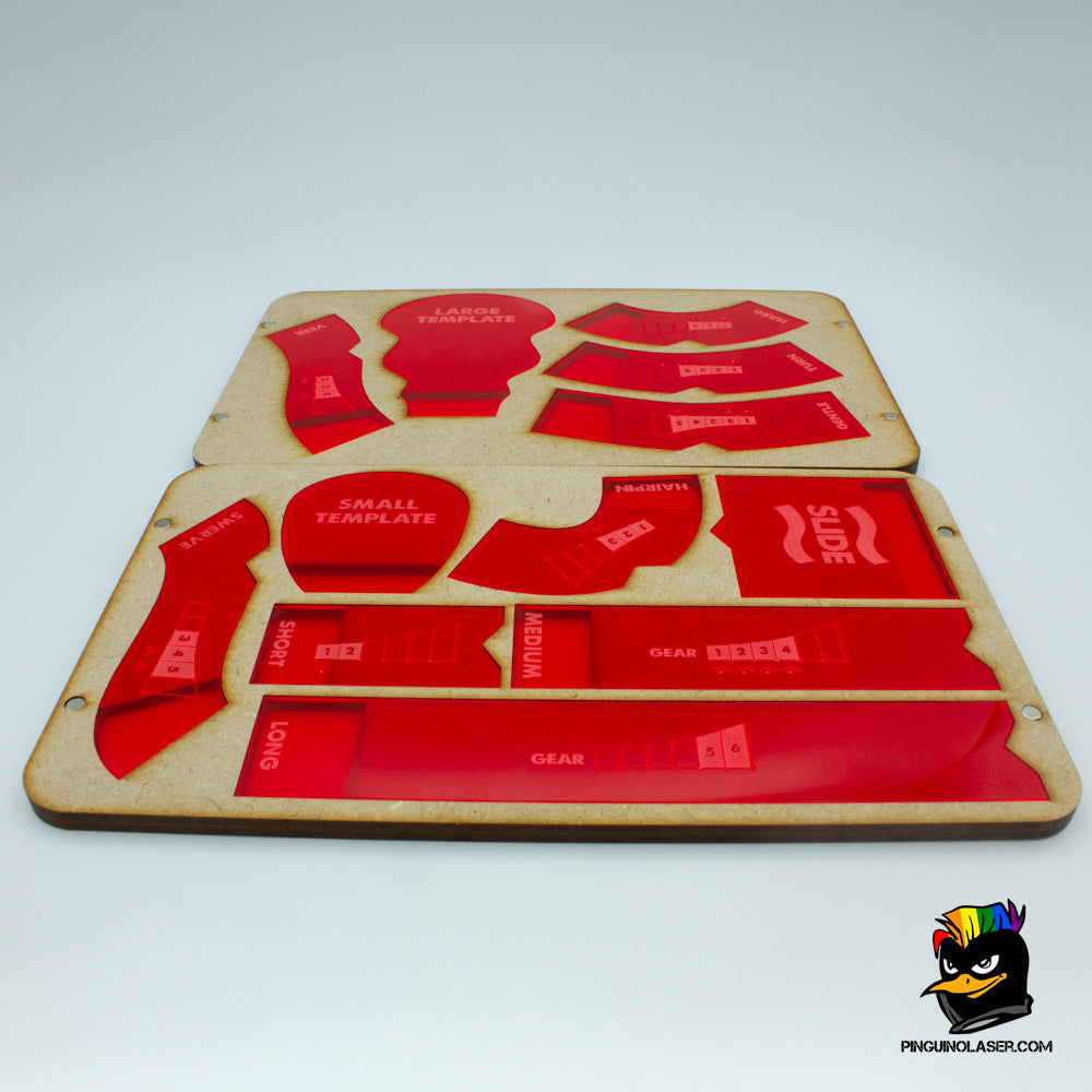 Foto de los dos pisos de reglas de la bandeja porta reglas gaslands, con las reglas en metacrilato rojo.