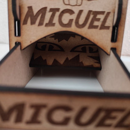 Torre de dados personalizada detalle abajo