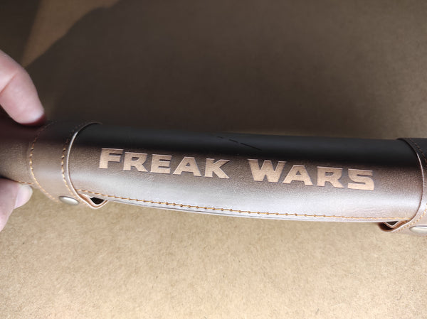 Bandeja dados enrollada roll con grabado Freak Wars
